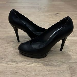 Stuart Weitzman Black Pumps